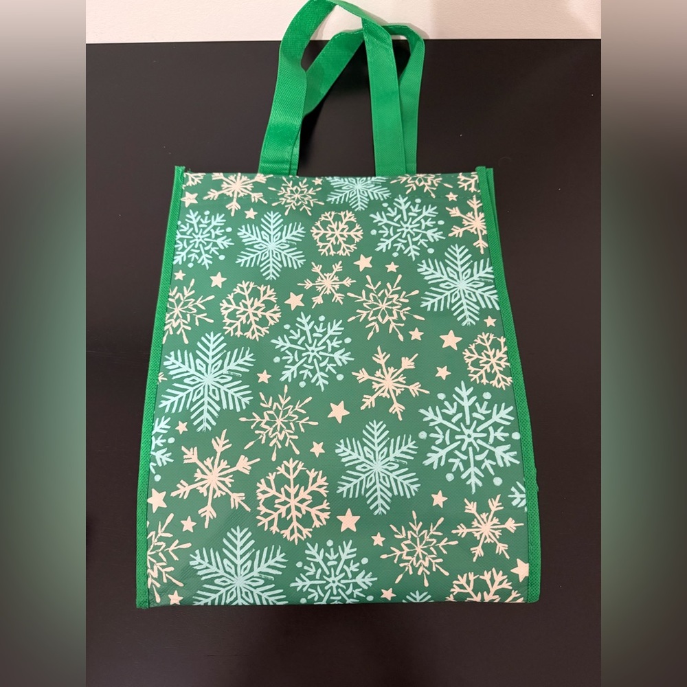 Green Snowflake Tote Bag